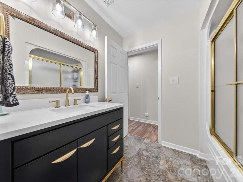 9018 St Lucia Lane, Charlotte, NC 28277.  MLS# CAR4363667, YatesRealty ID 10533. 