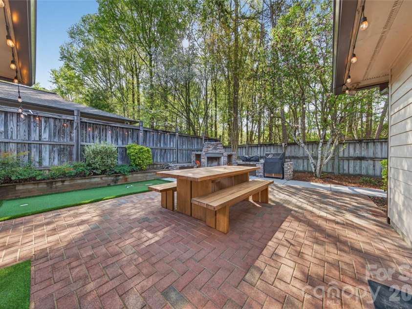 9018 St Lucia Lane, Charlotte, NC 28277.  MLS# CAR4363667, YatesRealty ID 10533. 