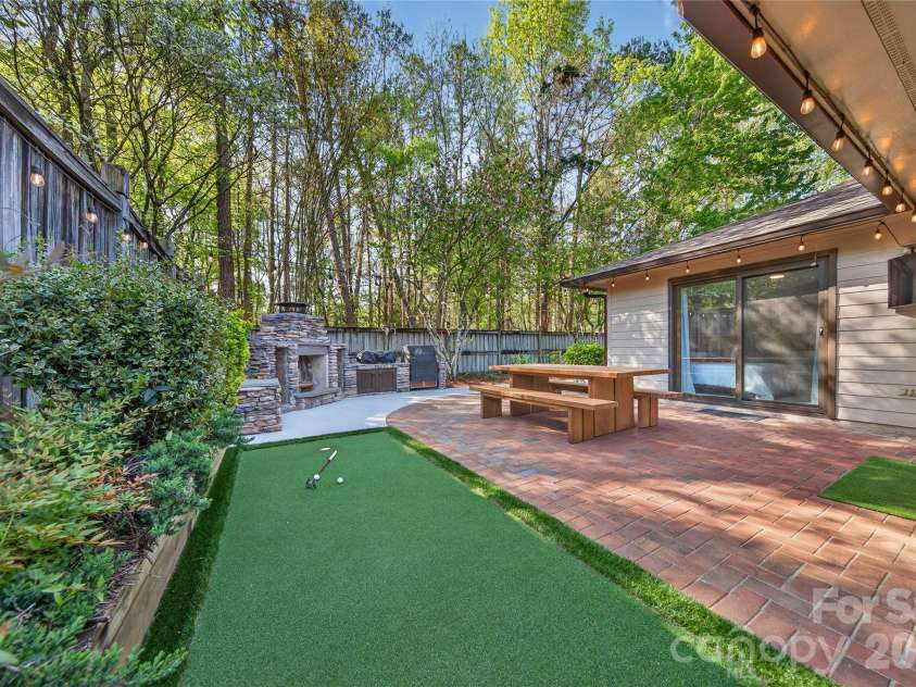 9018 St Lucia Lane, Charlotte, NC 28277.  MLS# CAR4363667, YatesRealty ID 10533. 