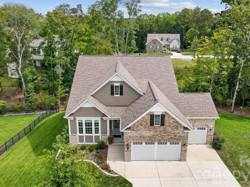 3812 Arial Lane, York, SC 29745.  MLS# CAR4363339, YatesRealty ID 10534. 
