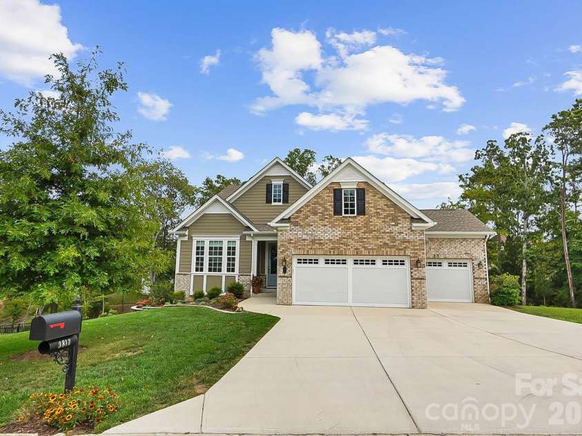 3812 Arial Lane, York, SC 29745.  MLS# CAR4363339, YatesRealty ID 10534. 
