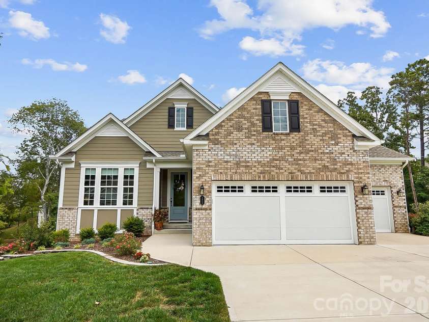 3812 Arial Lane, York, SC 29745.  MLS# CAR4363339, YatesRealty ID 10534. 