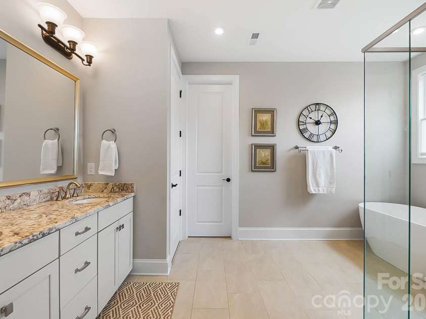 3812 Arial Lane, York, SC 29745.  MLS# CAR4363339, YatesRealty ID 10534. 