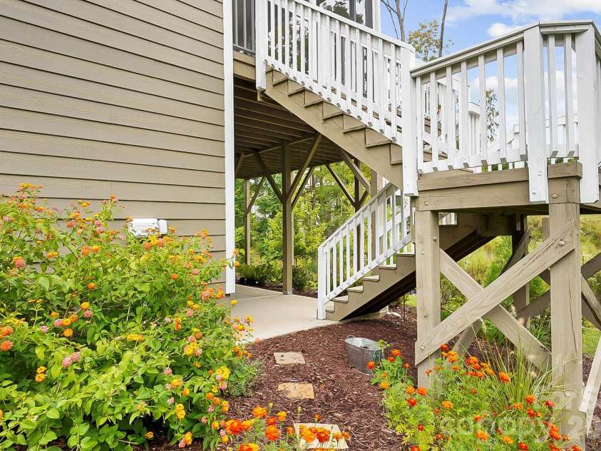 3812 Arial Lane, York, SC 29745.  MLS# CAR4363339, YatesRealty ID 10534. 