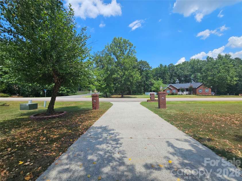 3486 Victorian Hills Drive, Richburg, SC 29729.  MLS# CAR4404160, YatesRealty ID 10535. 