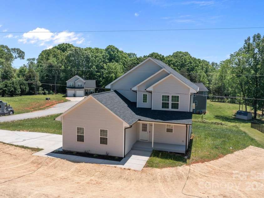106 Desert Sky Court, Statesville, NC 28625.  MLS# CAR4237719, YatesRealty ID 10536. 