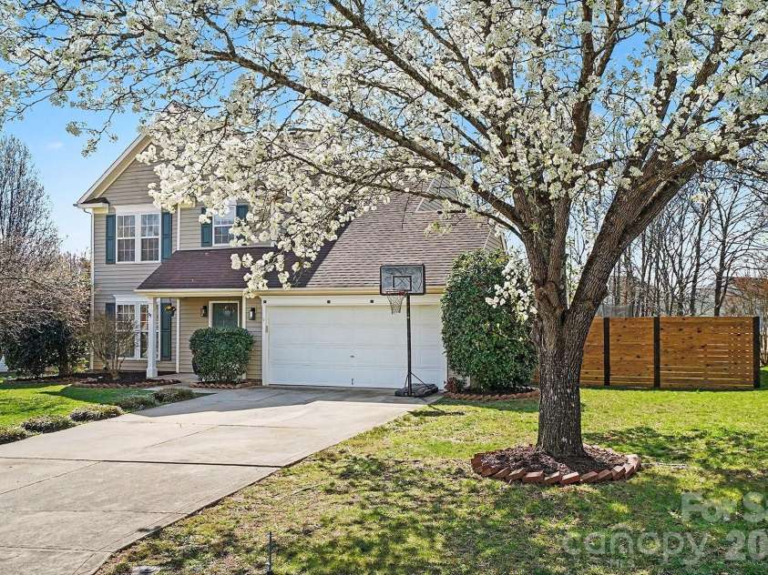 2503 Kings Farm Way, Indian Trail, NC 28079.  MLS# CAR4353719, YatesRealty ID 10536. 