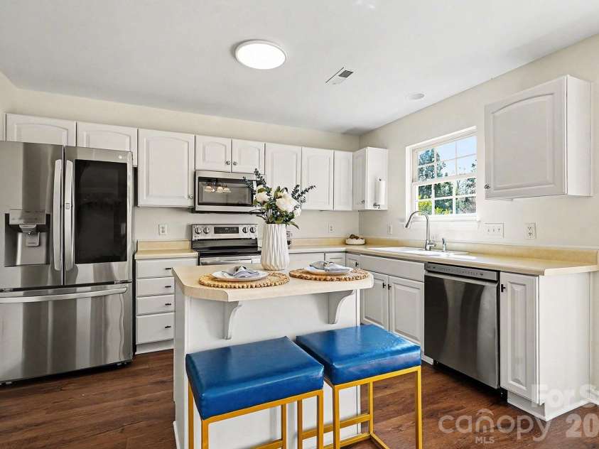 2503 Kings Farm Way, Indian Trail, NC 28079.  MLS# CAR4353719, YatesRealty ID 10536. 