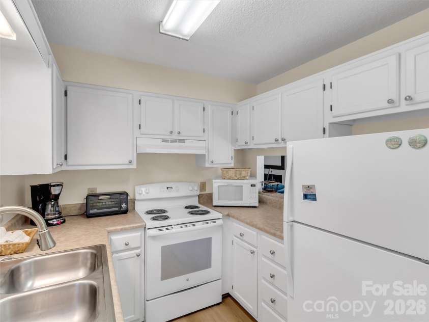 21 Peaceful Way, Lake Junaluska, NC 28745.  MLS# CAR4361818, YatesRealty ID 10539. 