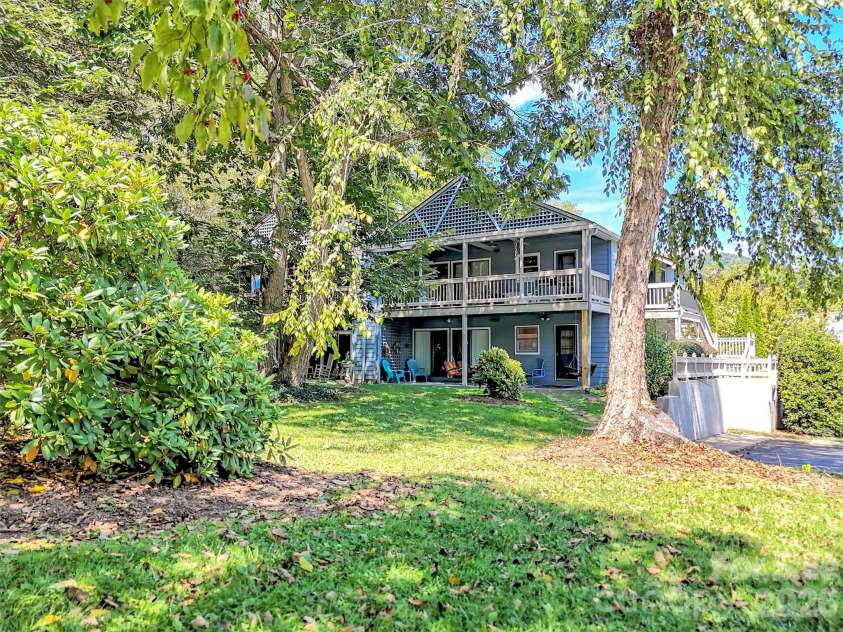 21 Peaceful Way, Lake Junaluska, NC 28745.  MLS# CAR4361818, YatesRealty ID 10539. 