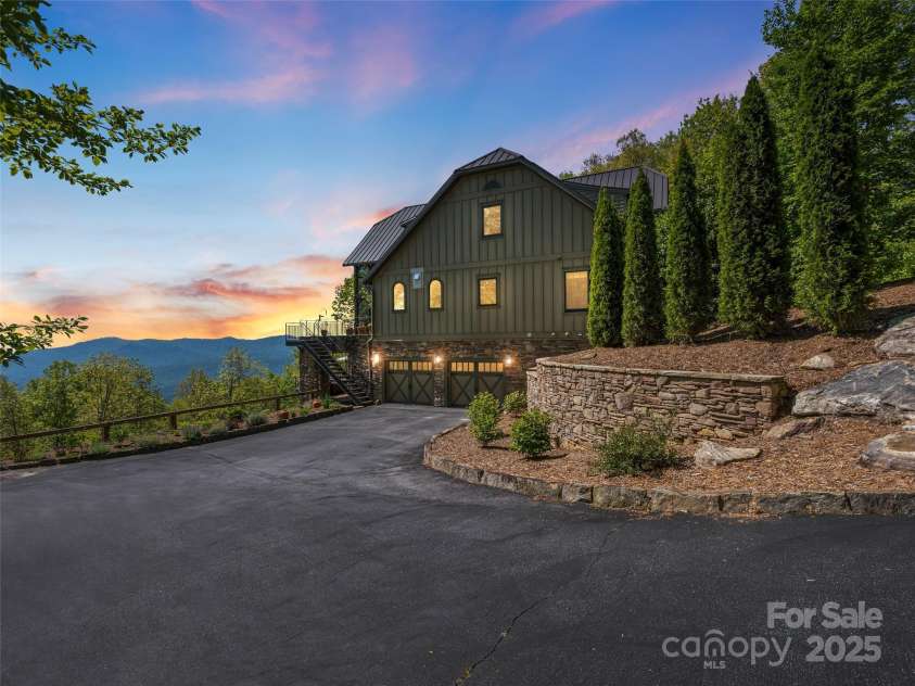 132 Eastman Place, Mill Spring, NC 28756.  MLS# CAR4249202, YatesRealty ID 10541. 