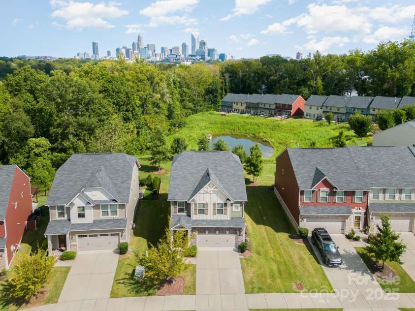 3614 Dolly Madison Road, Charlotte, NC 28208.  MLS# CAR4237478, YatesRealty ID 10542. Uptown views