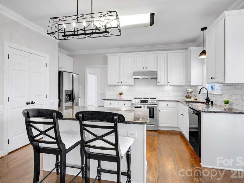 8810 Peppergrass Lane, Waxhaw, NC 28173.  MLS# CAR4353284, YatesRealty ID 10542. 