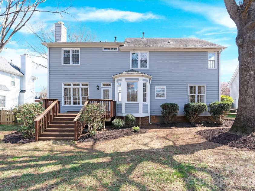 8810 Peppergrass Lane, Waxhaw, NC 28173.  MLS# CAR4353284, YatesRealty ID 10542. 