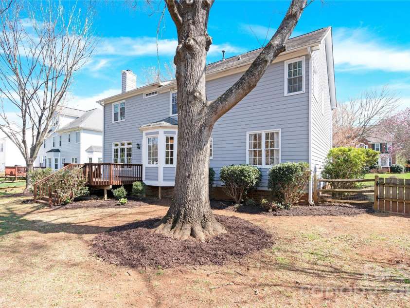 8810 Peppergrass Lane, Waxhaw, NC 28173.  MLS# CAR4353284, YatesRealty ID 10542. 