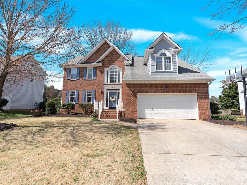 8810 Peppergrass Lane, Waxhaw, NC 28173.  MLS# CAR4353284, YatesRealty ID 10542. 