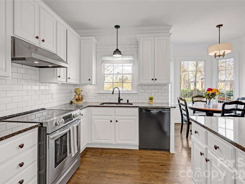 8810 Peppergrass Lane, Waxhaw, NC 28173.  MLS# CAR4353284, YatesRealty ID 10542. 