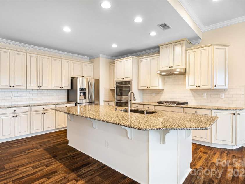 4006 Fall Oak Terrace, Fort Mill, SC 29707.  MLS# CAR4242980, YatesRealty ID 10543. 