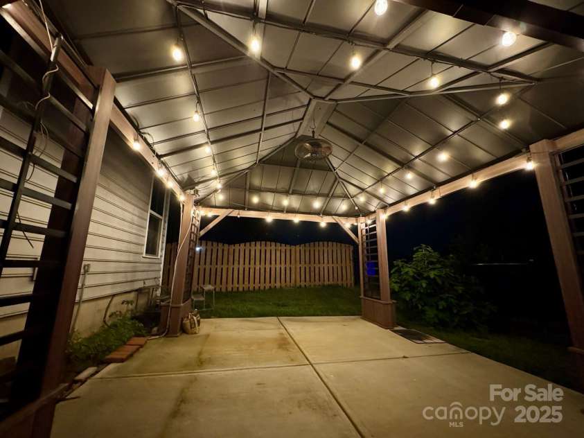 4006 Fall Oak Terrace, Fort Mill, SC 29707.  MLS# CAR4242980, YatesRealty ID 10543. 