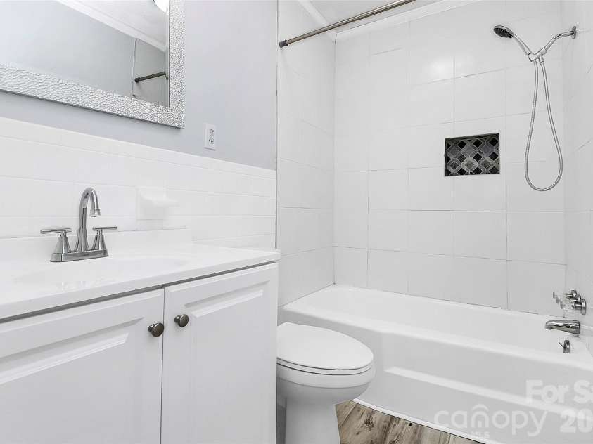 105 Deaver Street, Chester, SC 29706.  MLS# CAR4312540, YatesRealty ID 10544. 2nd Bathroom 
