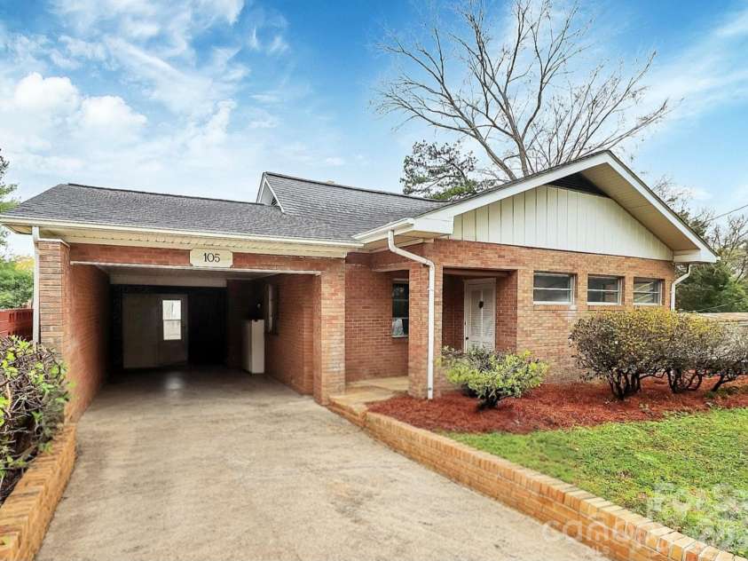 105 Deaver Street, Chester, SC 29706.  MLS# CAR4312540, YatesRealty ID 10544. 