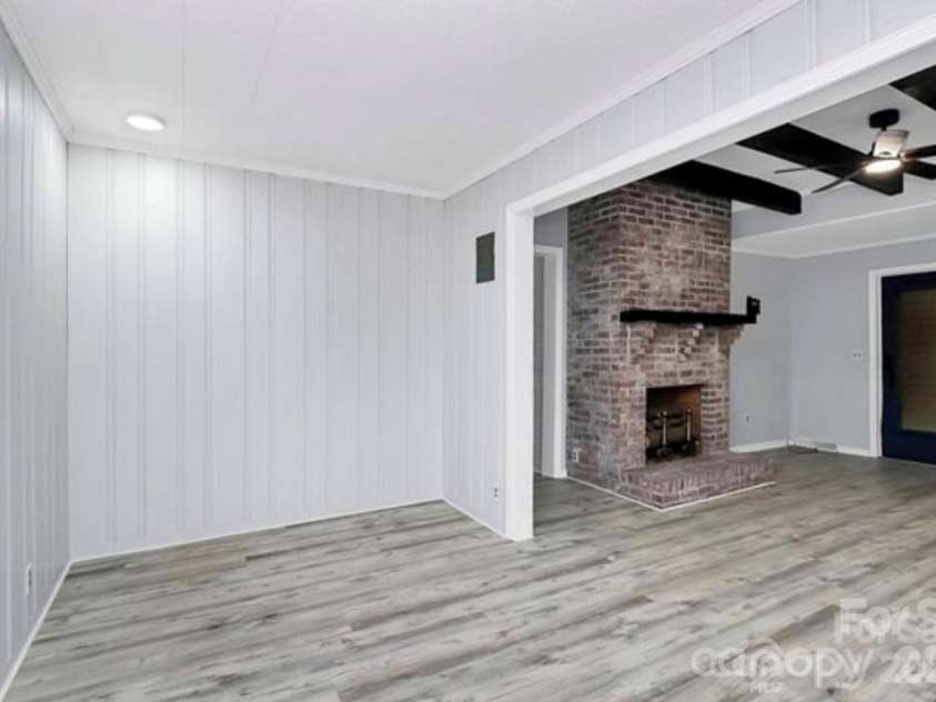 105 Deaver Street, Chester, SC 29706.  MLS# CAR4312540, YatesRealty ID 10544. Dinning Area