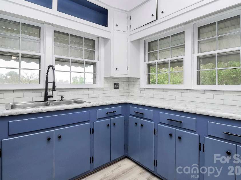 105 Deaver Street, Chester, SC 29706.  MLS# CAR4312540, YatesRealty ID 10544. Kitchen 