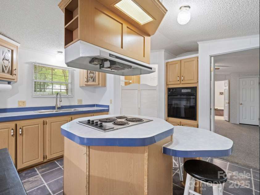 4757 Mountain View Lane, Maiden, NC 28650.  MLS# CAR4246321, YatesRealty ID 10544. 
