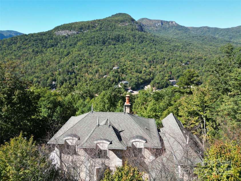 345 Hawks Nest Trail, Lake Lure, NC 28746.  MLS# CAR4313518, YatesRealty ID 10545. 