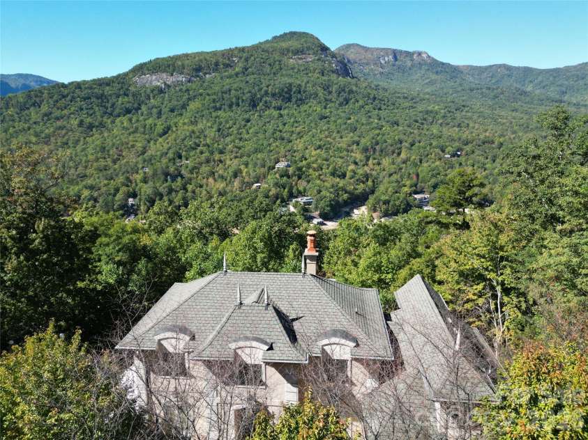 345 Hawks Nest Trail, Lake Lure, NC 28746.  MLS# CAR4313518, YatesRealty ID 10545. 