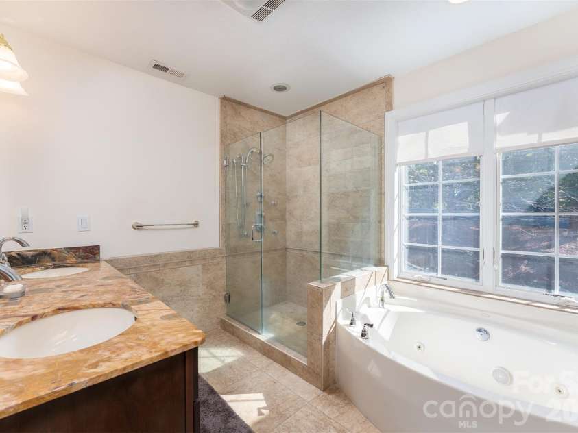 345 Hawks Nest Trail, Lake Lure, NC 28746.  MLS# CAR4313518, YatesRealty ID 10545. 