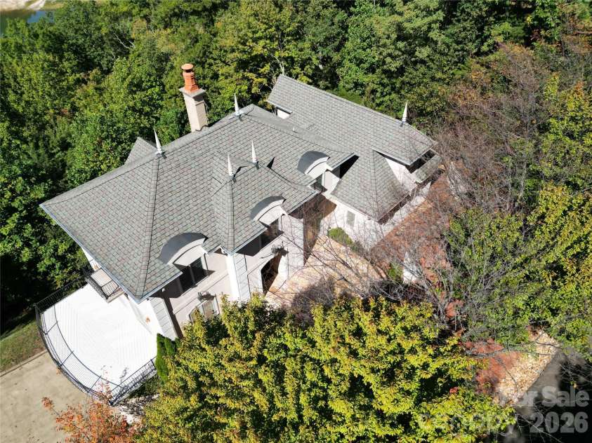 345 Hawks Nest Trail, Lake Lure, NC 28746.  MLS# CAR4313518, YatesRealty ID 10545. 