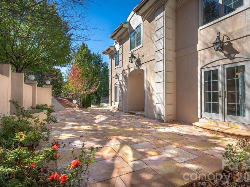 345 Hawks Nest Trail, Lake Lure, NC 28746.  MLS# CAR4313518, YatesRealty ID 10545. 