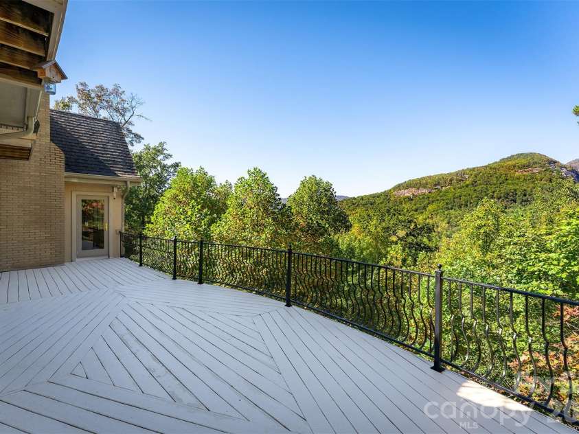 345 Hawks Nest Trail, Lake Lure, NC 28746.  MLS# CAR4313518, YatesRealty ID 10545. 