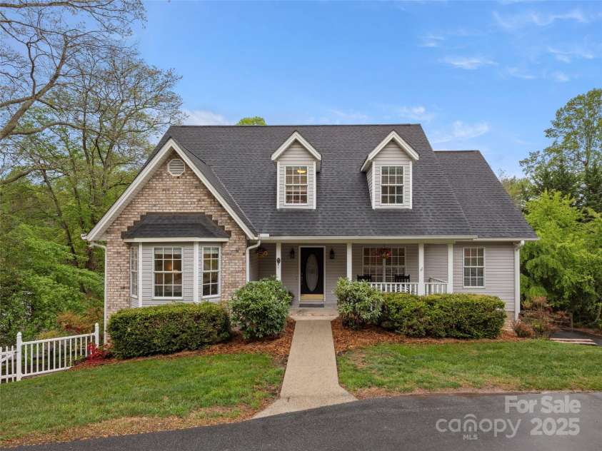 103 Higgins Road, Fletcher, NC 28732.  MLS# CAR4251301, YatesRealty ID 10546. 