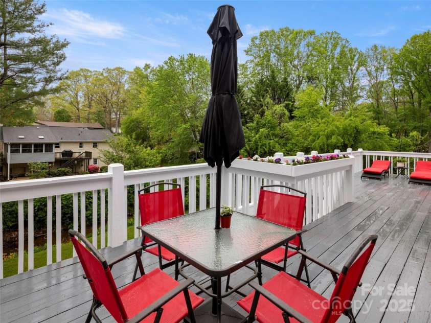 103 Higgins Road, Fletcher, NC 28732.  MLS# CAR4251301, YatesRealty ID 10546. 