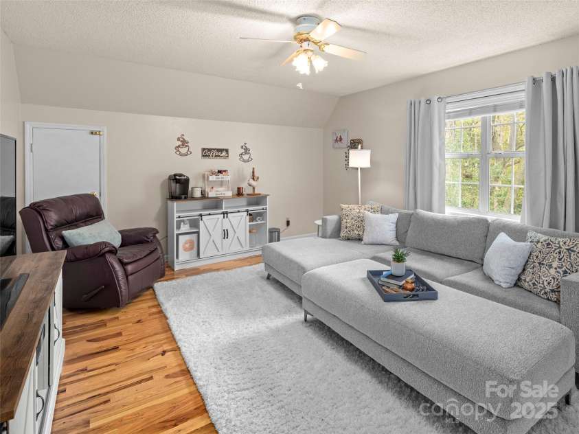 103 Higgins Road, Fletcher, NC 28732.  MLS# CAR4251301, YatesRealty ID 10546. 