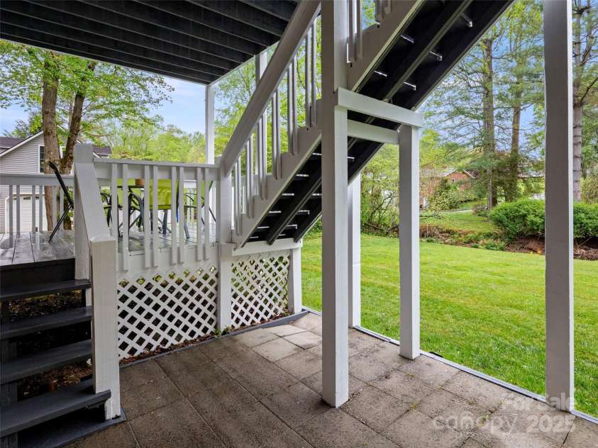103 Higgins Road, Fletcher, NC 28732.  MLS# CAR4251301, YatesRealty ID 10546. 