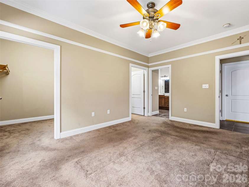 44 Pacifico Drive, Asheville, NC 28806.  MLS# CAR4358449, YatesRealty ID 10546. 