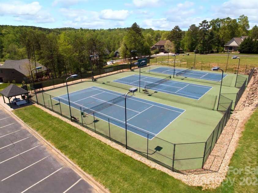 1365 Winged Foot Drive, Denver, NC 28037.  MLS# CAR4325272, YatesRealty ID 10547. 