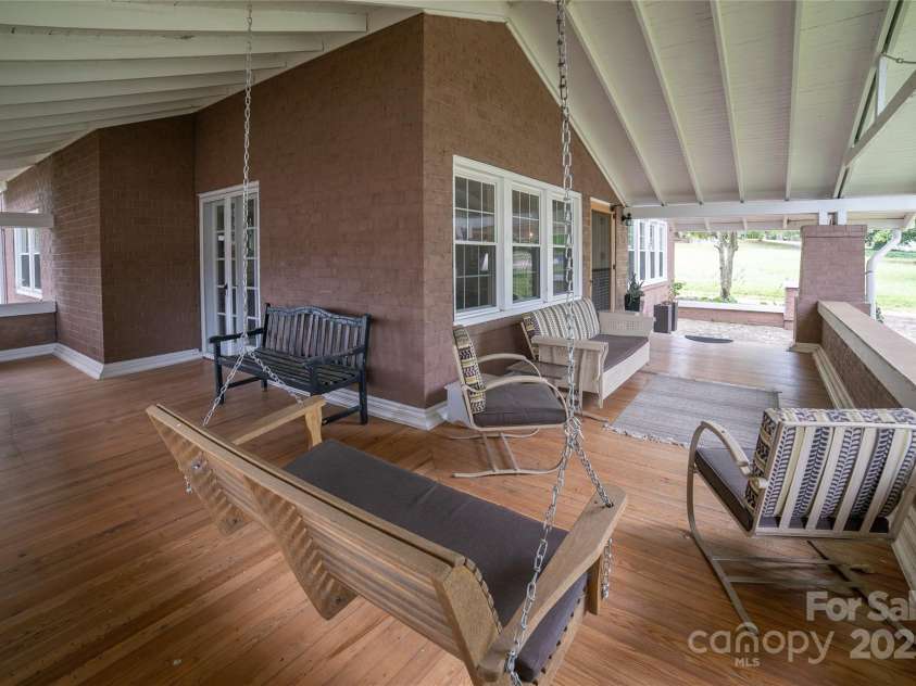 311 Union Street, Morganton, NC 28655.  MLS# CAR4250809, YatesRealty ID 10547. 