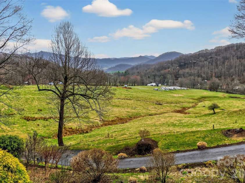 120 Mountain Mist Lane, Waynesville, NC 28785.  MLS# CAR4356544, YatesRealty ID 10548. 