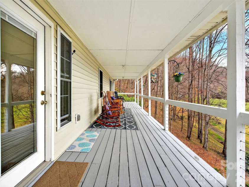 120 Mountain Mist Lane, Waynesville, NC 28785.  MLS# CAR4356544, YatesRealty ID 10548. 