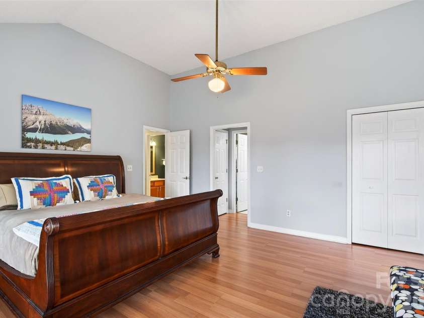 120 Mountain Mist Lane, Waynesville, NC 28785.  MLS# CAR4356544, YatesRealty ID 10548. 