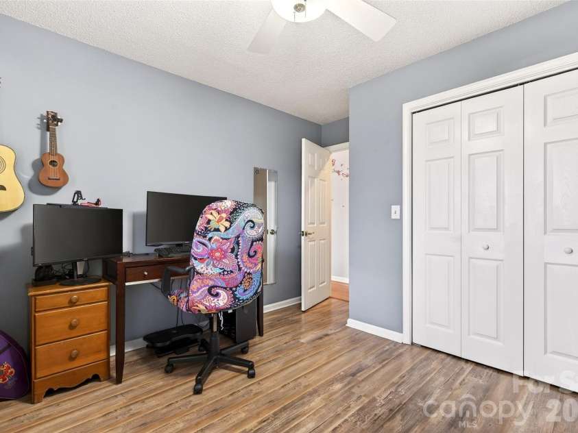 120 Mountain Mist Lane, Waynesville, NC 28785.  MLS# CAR4356544, YatesRealty ID 10548. 