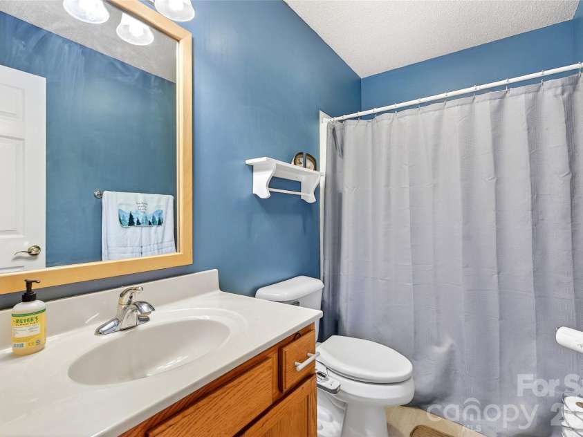 120 Mountain Mist Lane, Waynesville, NC 28785.  MLS# CAR4356544, YatesRealty ID 10548. 