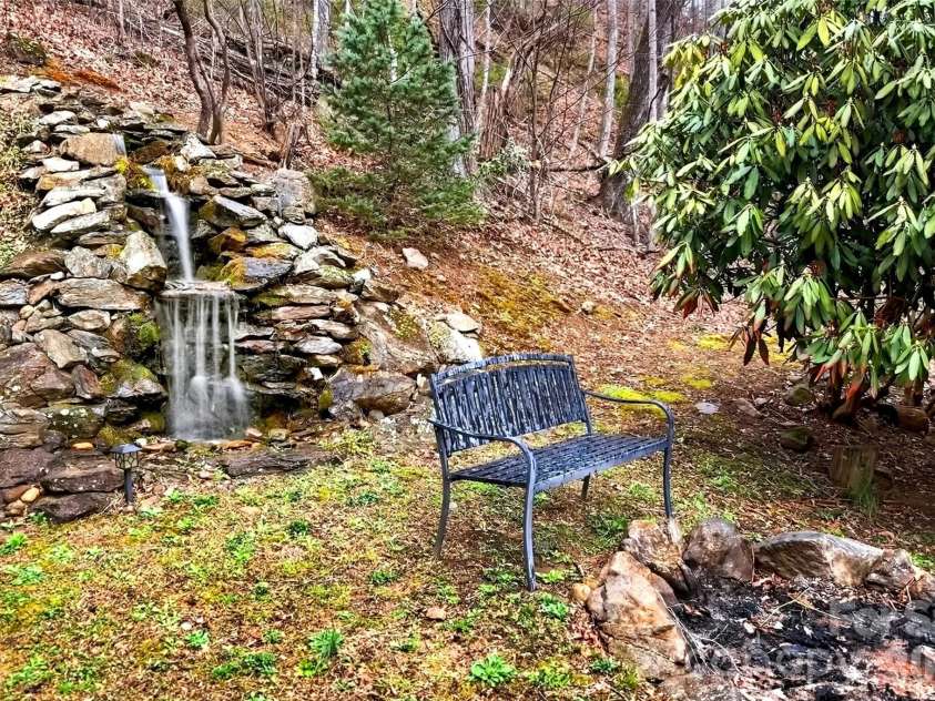 120 Mountain Mist Lane, Waynesville, NC 28785.  MLS# CAR4356544, YatesRealty ID 10548. 