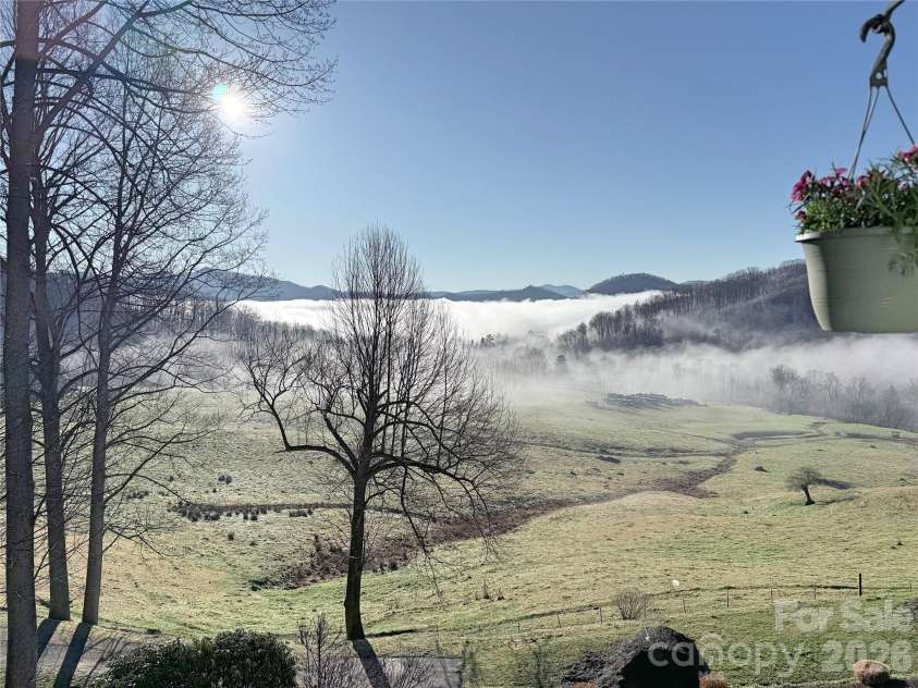 120 Mountain Mist Lane, Waynesville, NC 28785.  MLS# CAR4356544, YatesRealty ID 10548. 