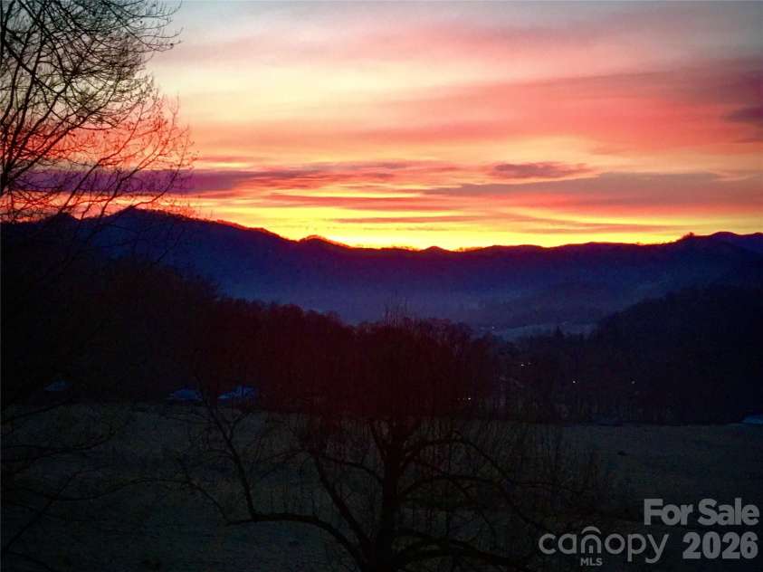 120 Mountain Mist Lane, Waynesville, NC 28785.  MLS# CAR4356544, YatesRealty ID 10548. 