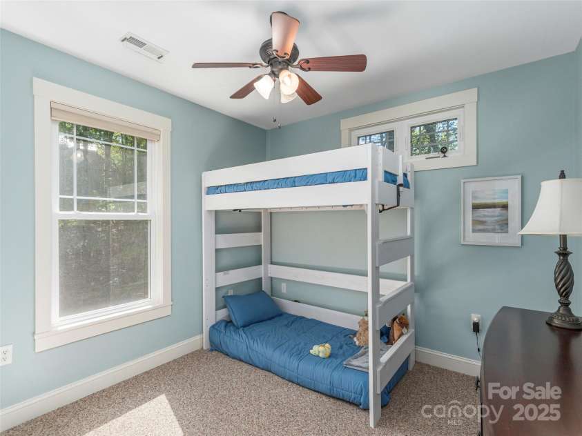 35 Mann Drive, Asheville, NC 28805.  MLS# CAR4252485, YatesRealty ID 10548. Guest BR #1